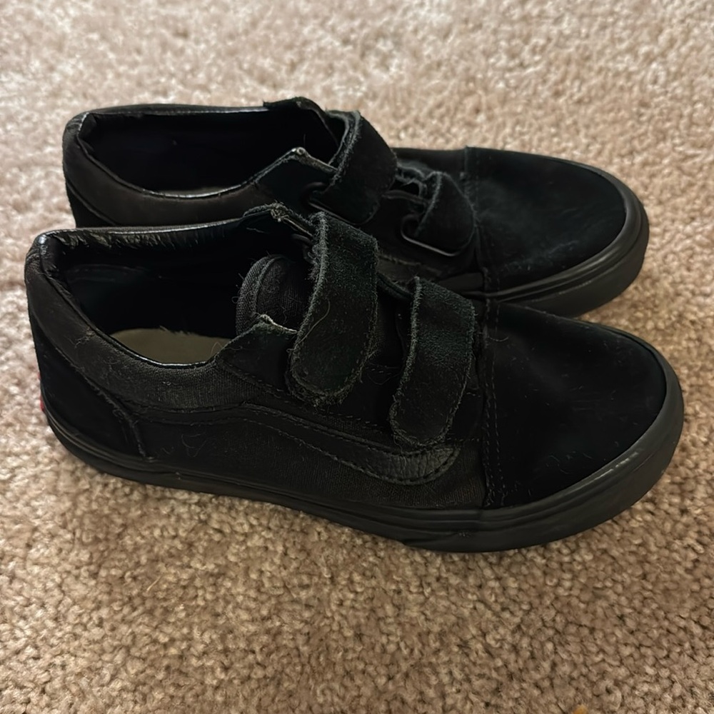 Youth Vans Velcro Sneakers Size 1 Black